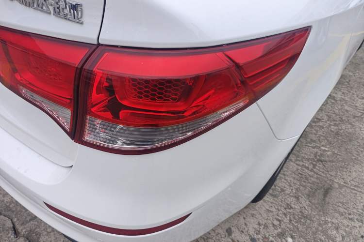 Used Kia K2 2015 Sedan 1.4L Automatic GLS Right Rear Taillight