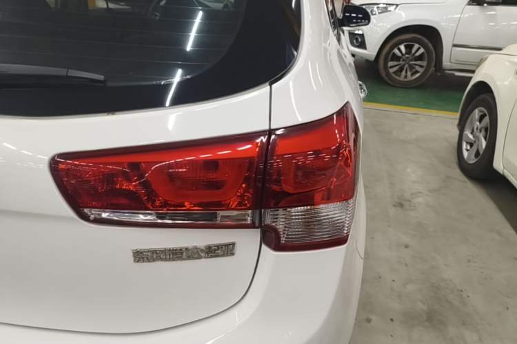 Used Kia K2 2015 Hatchback 1.4L AT GLS Cool Edition Right Rear Taillight