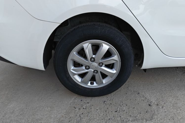 Used Kia K2 2015 Sedan 1.4L MT GLS Right Rear Wheel Hub