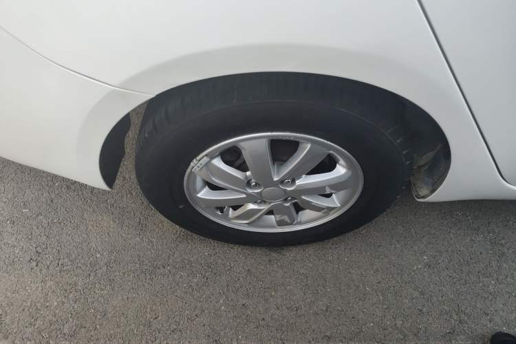 Used Kia K2 2015 Sedan 1.4L MT GLS Right Rear Wheel Hub