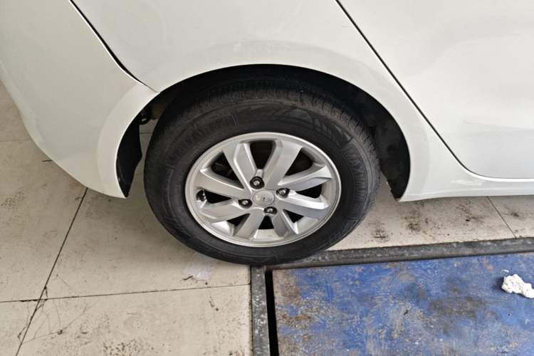 Used Kia K2 2015 Hatchback 1.4L AT GLS Cool Edition Right Rear Wheel Hub