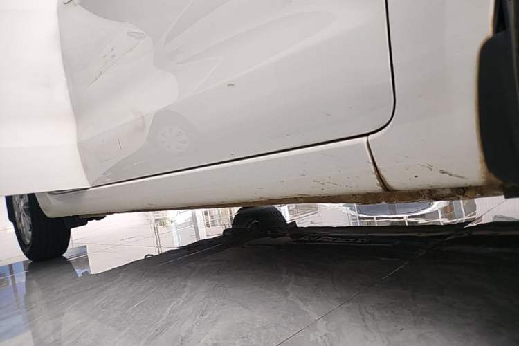 Used Kia K2 2015 Sedan 1.4L Automatic GLS Right Side Sill
