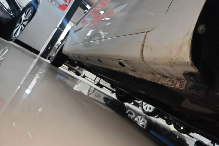 Used Kia K2 2015 Sedan 1.4L Automatic GLS Right Side Sill