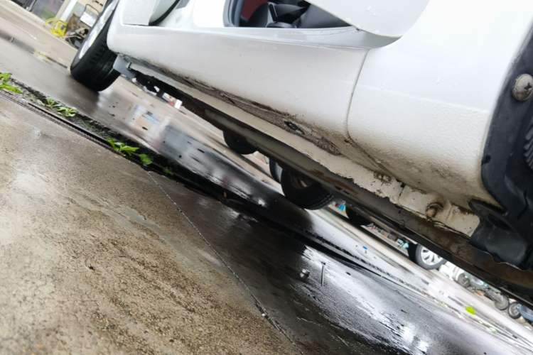 Used Kia K2 2015 Hatchback 1.4L AT GLS Cool Edition Right Side Sill