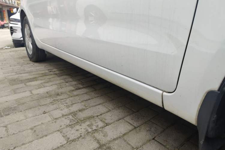 Used Kia K2 2015 Sedan 1.4L Automatic GLS Right Side Sill