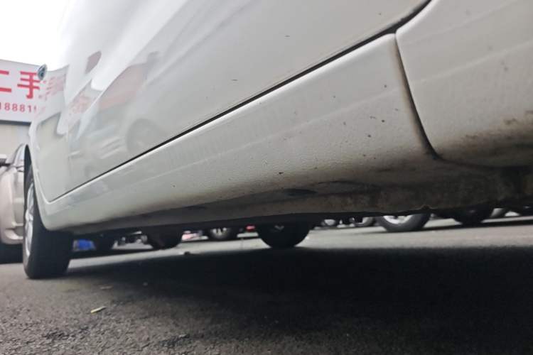 Used Kia K2 2015 Sedan 1.4L Automatic GLS Right Side Sill