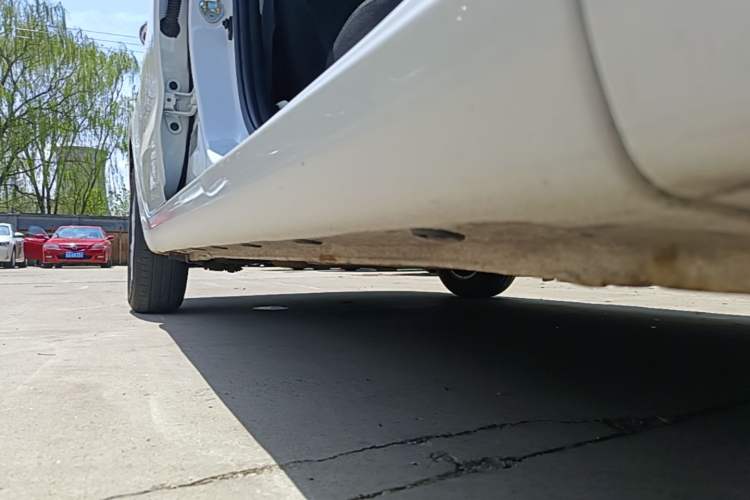 Used Kia K2 2015 Sedan 1.4L MT GLS Right Side Sill