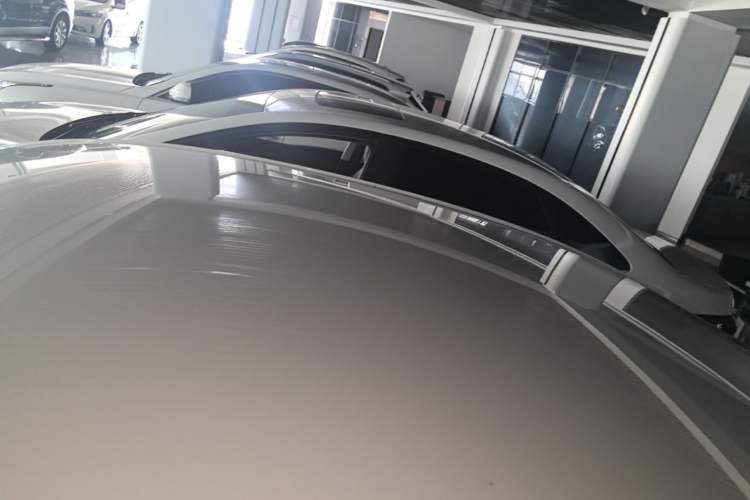 Used Kia K2 2015 Sedan 1.4L MT GLS Roof