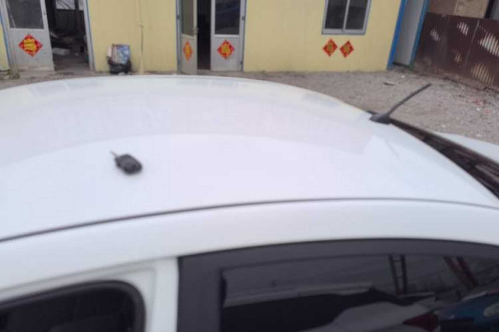 Used Kia K2 2015 Sedan 1.4L MT GLS Roof