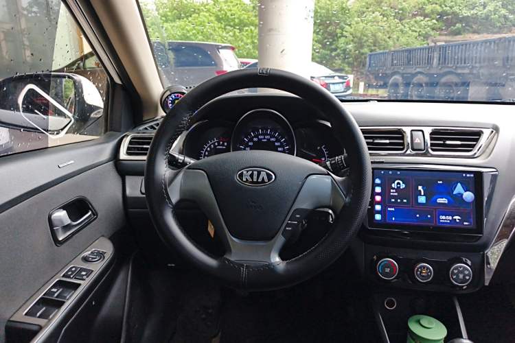Used Kia K2 2015 Sedan 1.4L MT GLS Steering Wheel