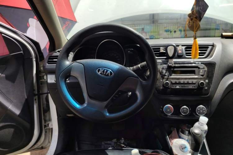 Used Kia K2 2015 Sedan 1.4L Automatic GLS Steering Wheel
