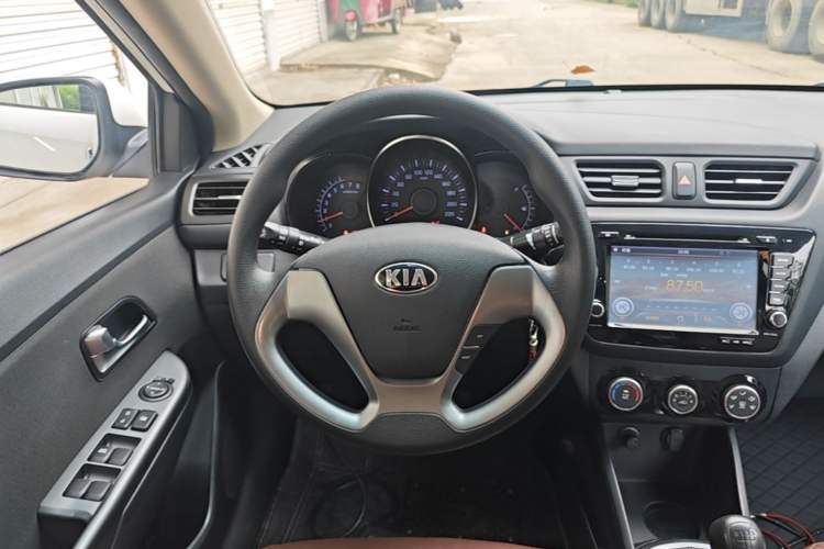 Used Kia K2 2015 Sedan 1.4L MT GLS Steering Wheel
