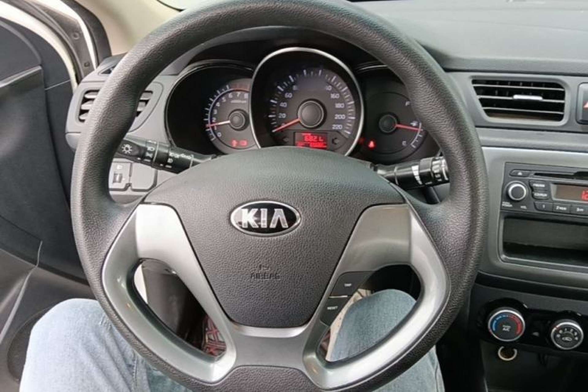 Used Kia K2 2015 Sedan 1.4L MT GLS Steering Wheel