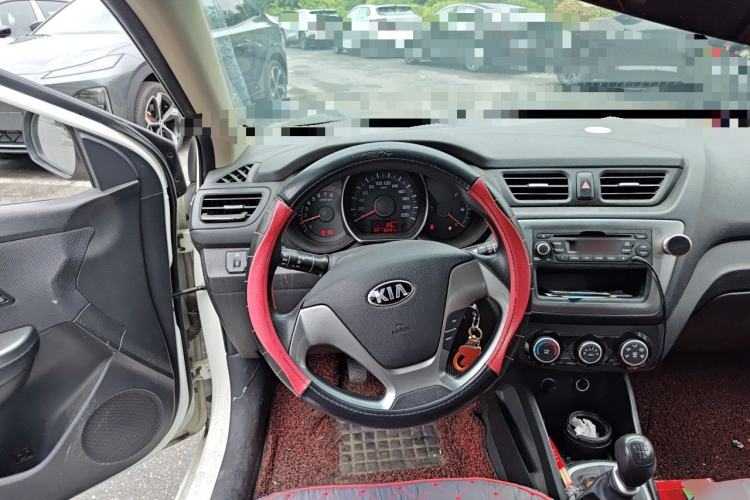 Used Kia K2 2015 Sedan 1.4L MT GLS Steering Wheel