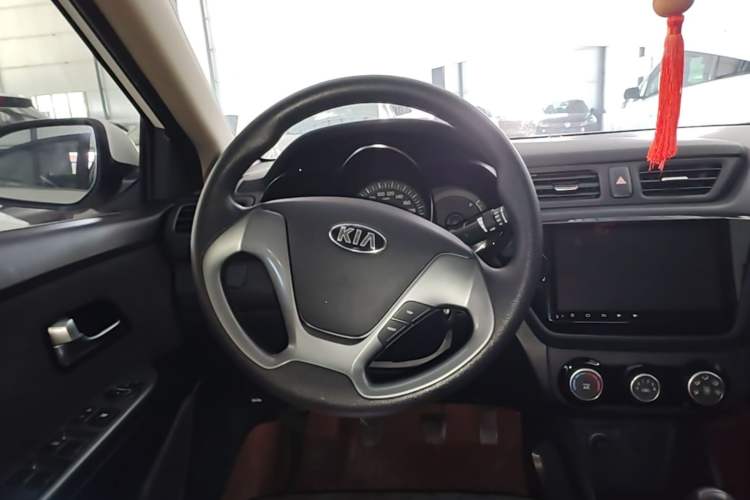 Used Kia K2 2015 Sedan 1.4L MT GLS Steering Wheel