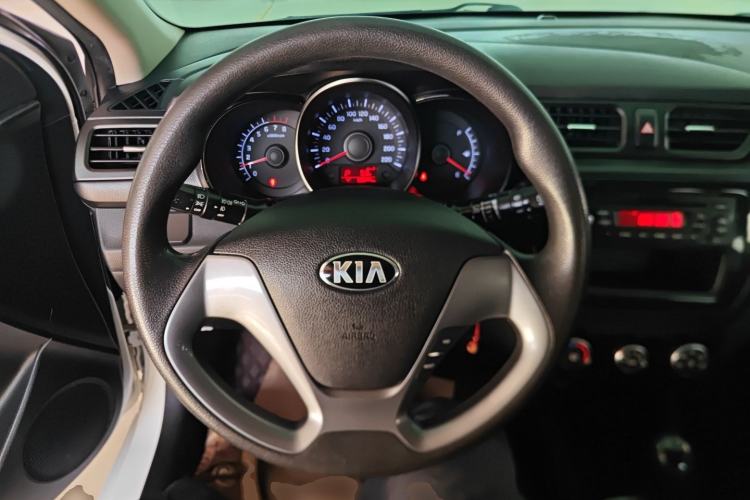 Used Kia K2 2015 Hatchback 1.4L AT GLS Cool Edition Steering Wheel
