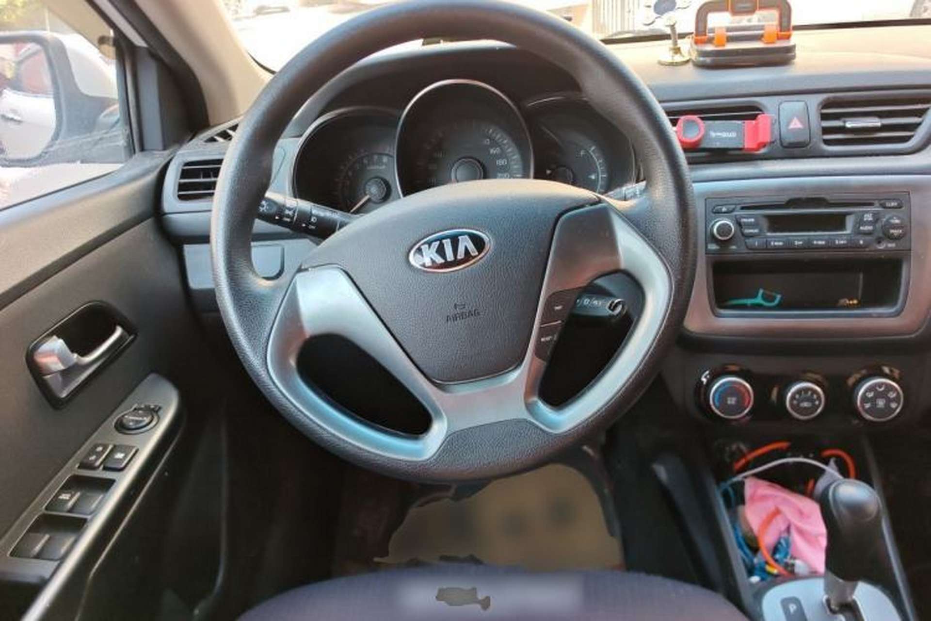 Used Kia K2 2015 Sedan 1.4L Automatic GLS Steering Wheel