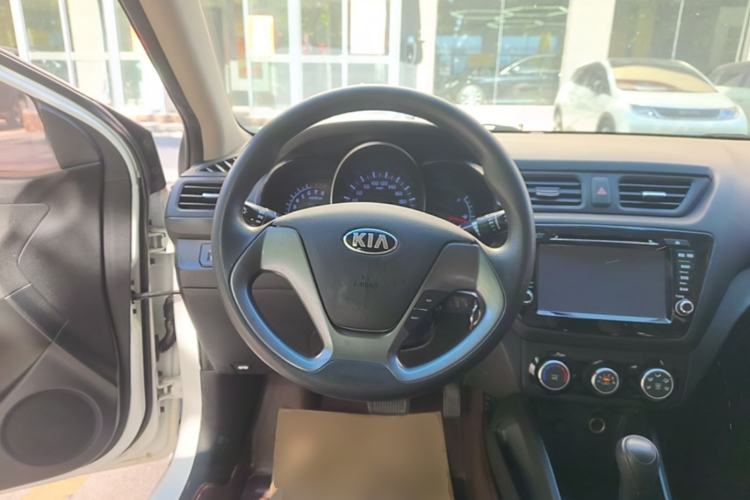 Used Kia K2 2015 Sedan 1.4L Automatic GLS Steering Wheel