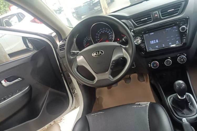 Used Kia K2 2015 Sedan 1.4L MT GLS Steering Wheel