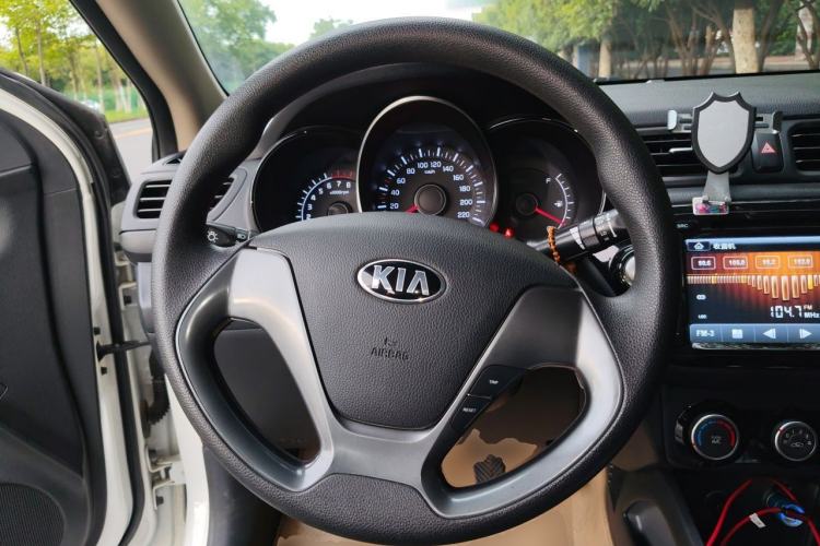 Used Kia K2 2015 Sedan 1.4L MT GLS Steering Wheel