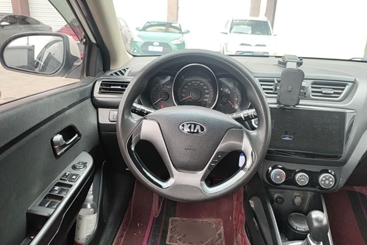 Used Kia K2 2015 Sedan 1.4L MT GLS Steering Wheel
