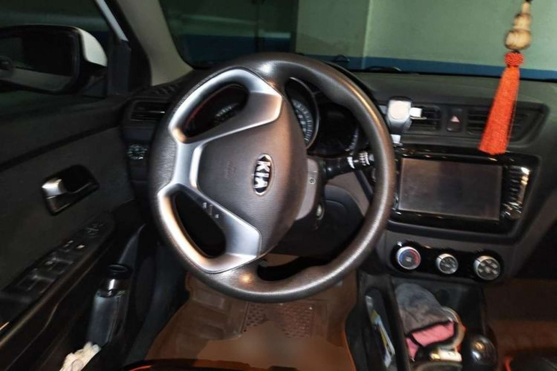 Used Kia K2 2015 Sedan 1.4L MT GLS Steering Wheel