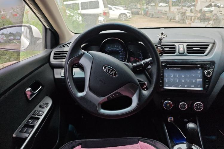 Used Kia K2 2015 Sedan 1.4L Automatic GLS Steering Wheel