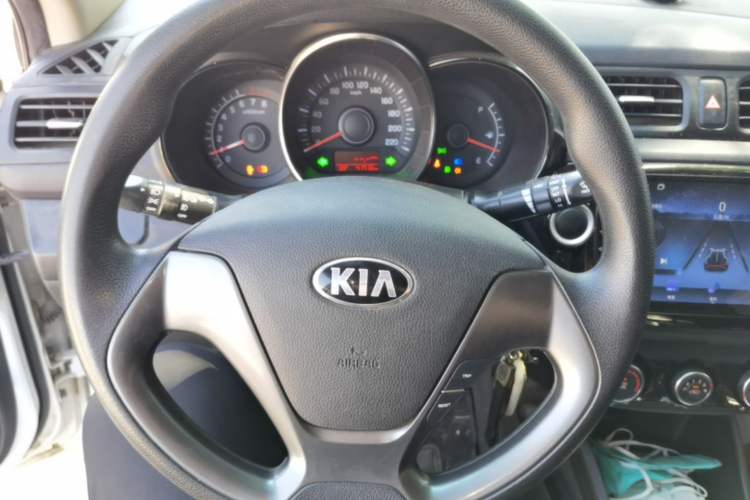 Used Kia K2 2015 Sedan 1.4L MT GLS Steering Wheel