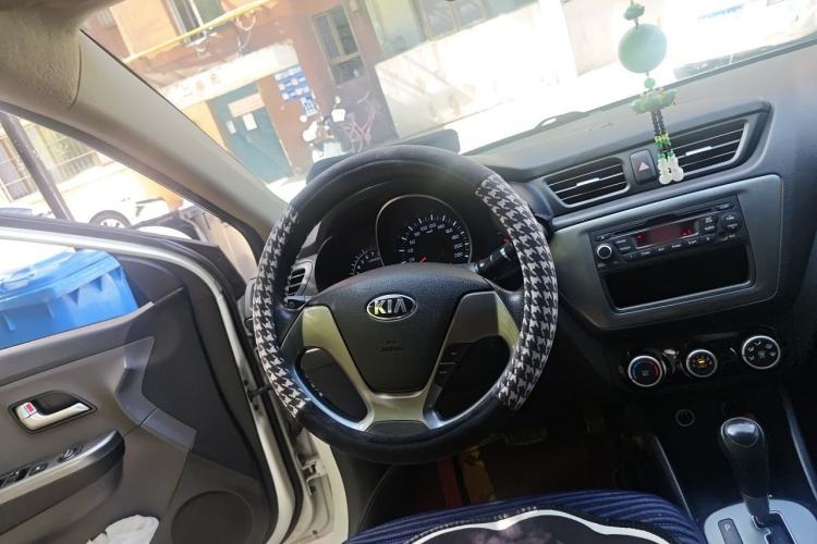 Used Kia K2 2015 Sedan 1.4L Automatic GLS Steering Wheel