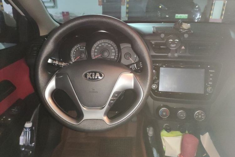 Used Kia K2 2015 Hatchback 1.4L AT GLS Cool Edition Steering Wheel