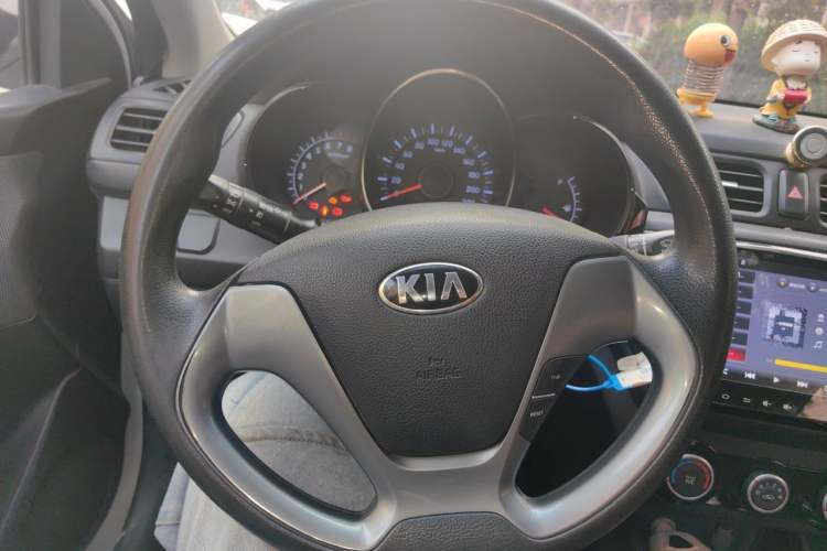 Used Kia K2 2015 Sedan 1.4L MT GLS Steering Wheel