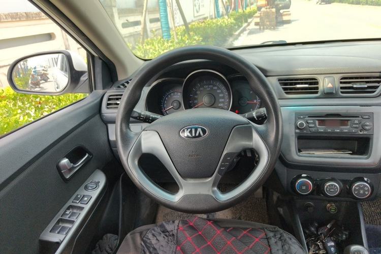 Used Kia K2 2015 Sedan 1.4L MT GLS Steering Wheel