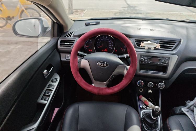 Used Kia K2 2015 Sedan 1.4L MT GLS Steering Wheel