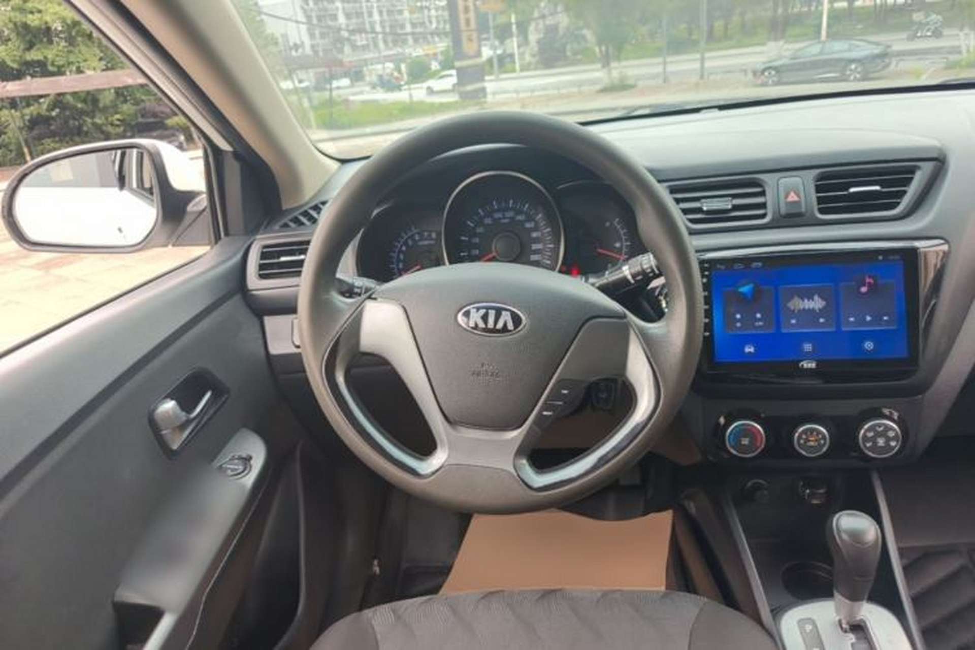 Used Kia K2 2015 Sedan 1.4L Automatic GLS Steering Wheel