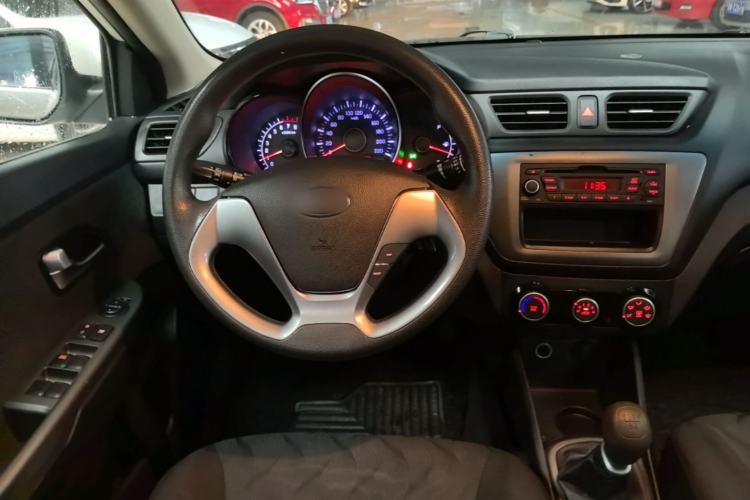 Used Kia K2 2015 Sedan 1.4L MT GLS Steering Wheel