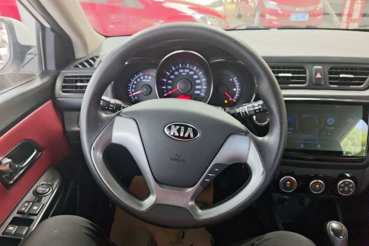 Used Kia K2 2015 Hatchback 1.4L AT GLS Cool Edition Steering Wheel