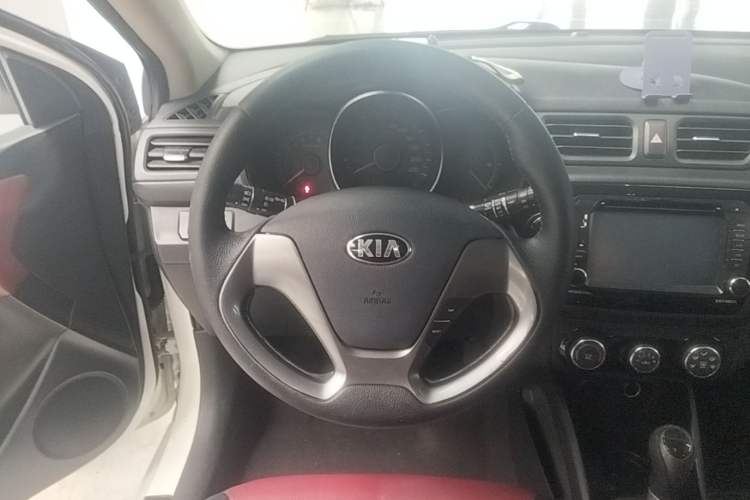 Used Kia K2 2015 Hatchback 1.4L AT GLS Cool Edition Steering Wheel