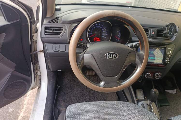 Used Kia K2 2015 Sedan 1.4L Automatic GLS Steering Wheel