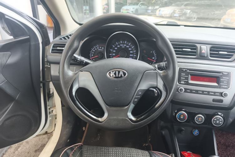 Used Kia K2 2015 Sedan 1.4L MT TOP Steering Wheel