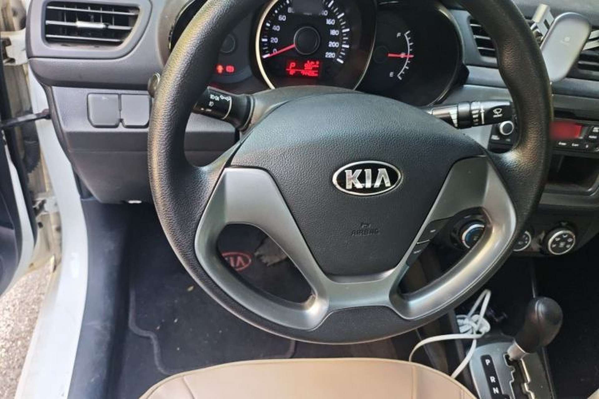 Used Kia K2 2015 Sedan 1.4L Automatic GLS Steering Wheel