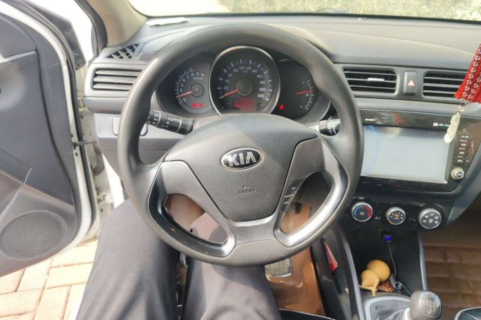 Used Kia K2 2015 Sedan 1.4L MT GLS Steering Wheel