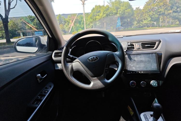Used Kia K2 2015 Sedan 1.4L Automatic GLS Steering Wheel