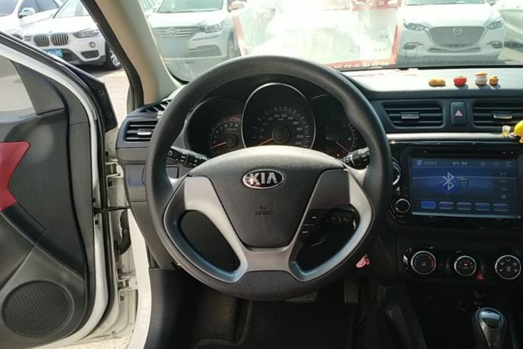 Used Kia K2 2015 Hatchback 1.4L AT GLS Cool Edition Steering Wheel