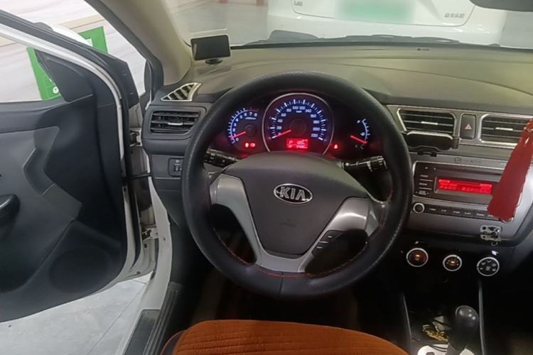 Used Kia K2 2015 Sedan 1.4L Automatic GLS Steering Wheel