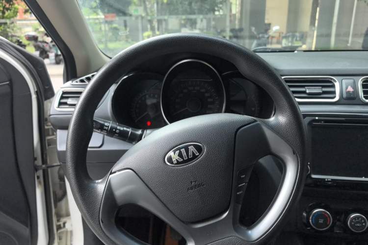 Used Kia K2 2015 Sedan 1.4L MT GLS Steering Wheel