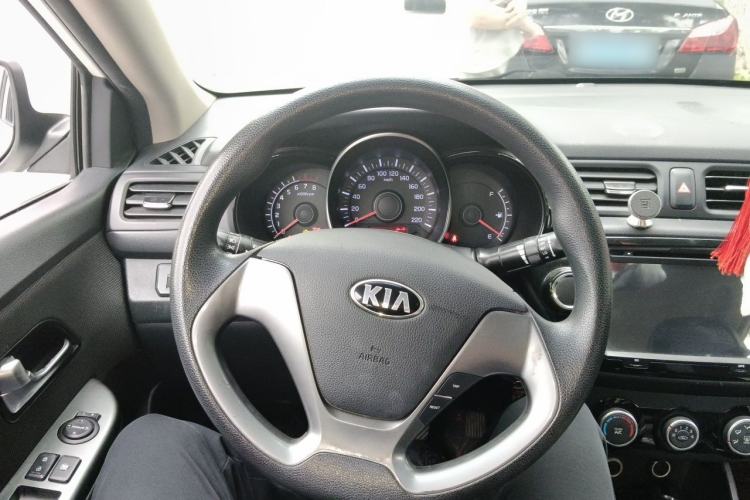 Used Kia K2 2015 Sedan 1.4L MT GLS Steering Wheel