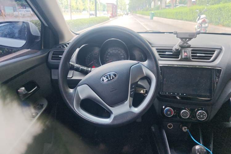 Used Kia K2 2015 Sedan 1.4L MT GLS Steering Wheel