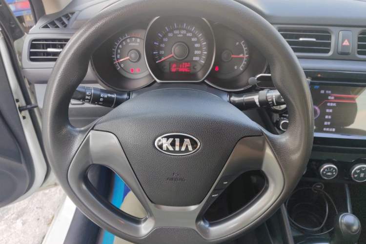 Used Kia K2 2015 Sedan 1.4L Automatic GLS Steering Wheel