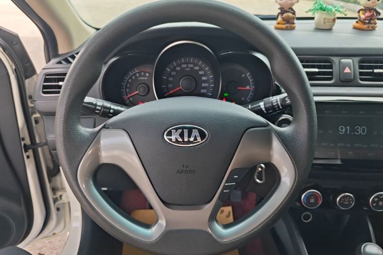 Used Kia K2 2015 Sedan 1.4L Automatic GLS Steering Wheel
