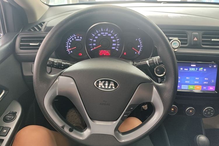 Used Kia K2 2015 Sedan 1.4L Automatic GLS Steering Wheel